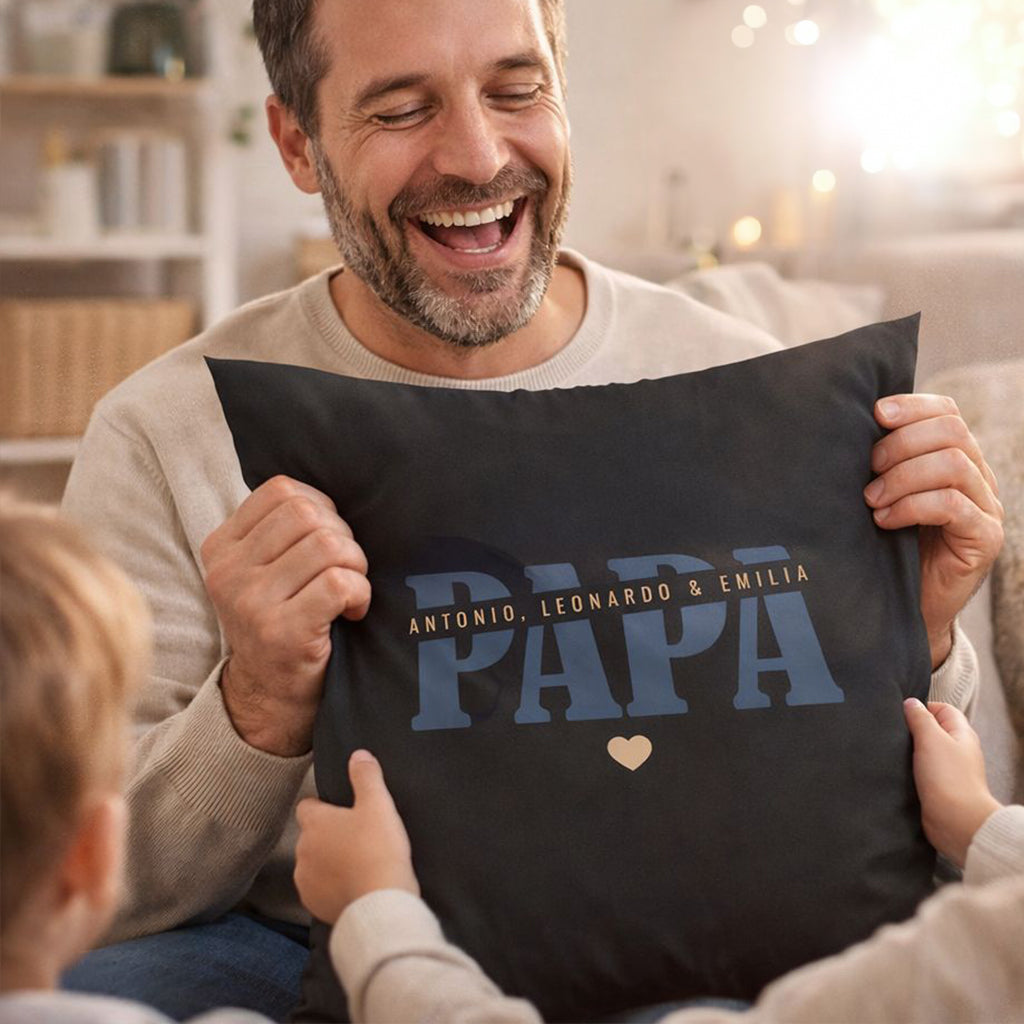 Personalisiertes Papa Kissen mit Namen der Kinder und Herzchen