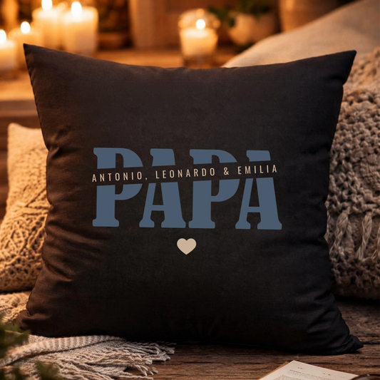 Personalisiertes Papa Kissen mit Namen der Kinder und Herzchen