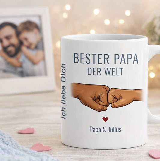 Bester Papa der Welt Tasse - Faust an Faust personalisiert mit Namen