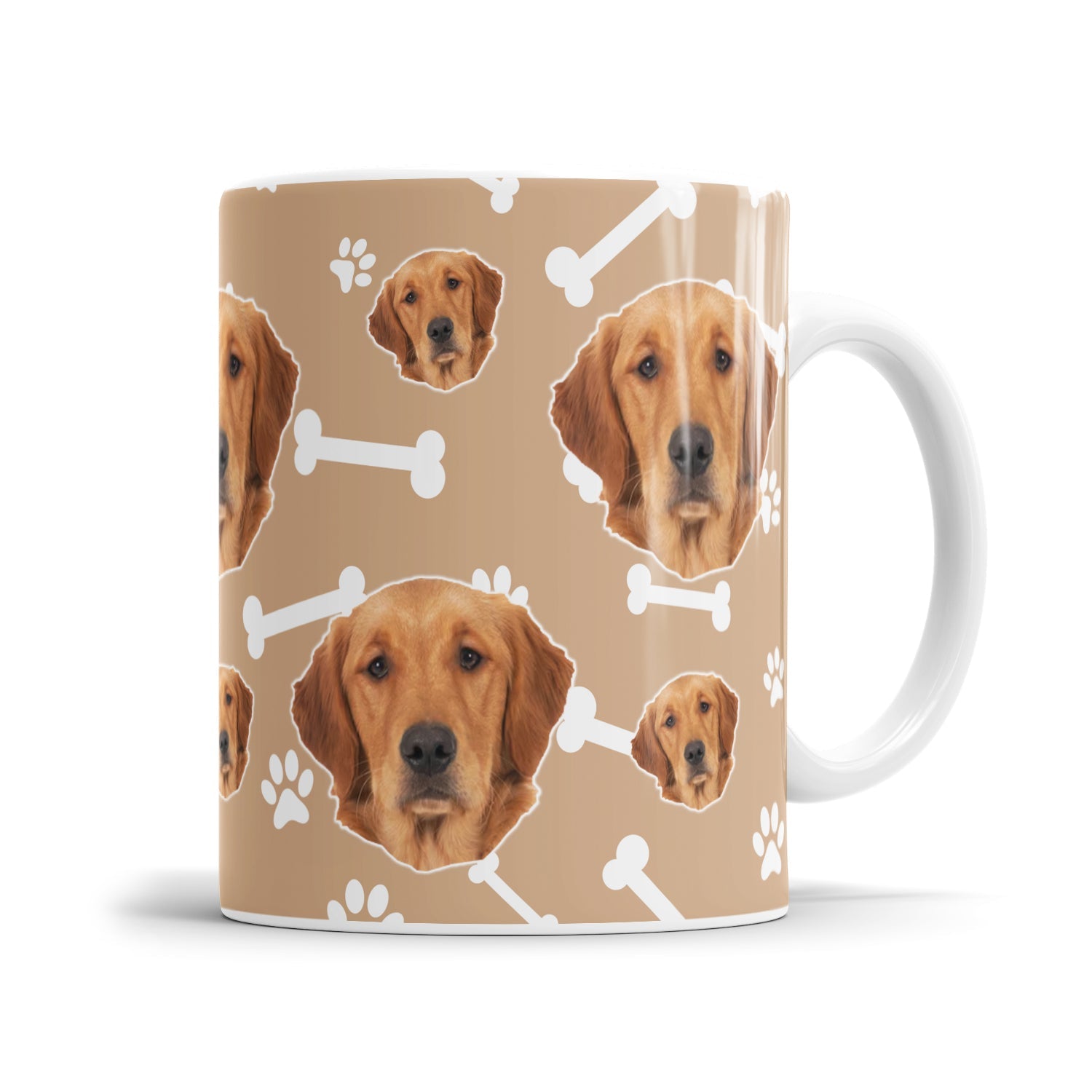 Personalisierte Fototasse mit Golden Retriever im Sticker Design auf hellem Hintergrund