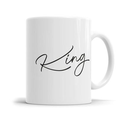King Tasse minimalistisch in Schreibschrift 