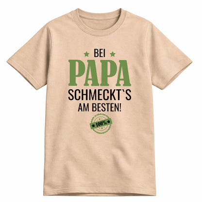 Papa Shirt Lustig - Bei Papa schmeckts am besten - Papa Geschenk Sand - FULiMA®