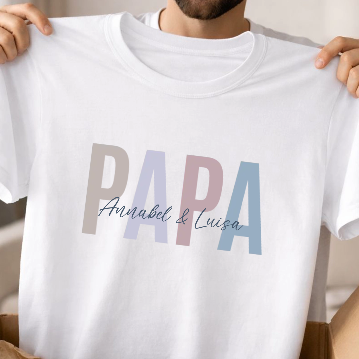Papa Shirt personalisiert mit Namen in Mädchen Farben - Perfekte Geschenkidee von Tochter oder Töchter