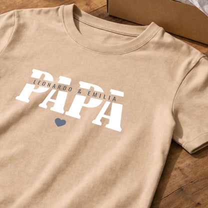 Papa Shirt personalisiert mit Namen der Kinder oder Wunschtext und Herzchen - Farbe Beige - Sand - Detail Beispielbild