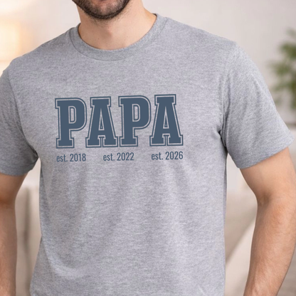 Papa Shirt personalisiert - Papa est. mit Wunschjahr bis zu 3 Kinder